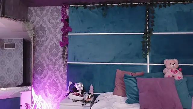 SunnyGlow online show from 10/06/25, 05:27