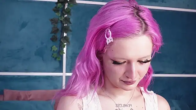 SunnyGlow online show from 10/17/25, 04:37