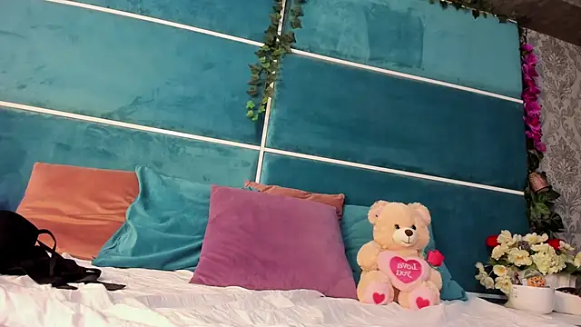 SunnyGlow online show from 11/04/25, 05:50