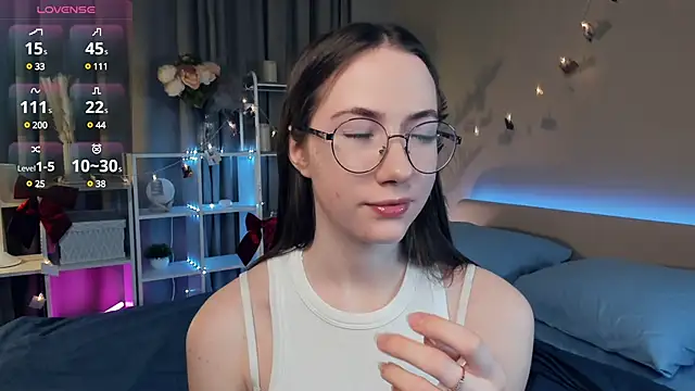 Kira mindnes online show from 03/16/25, 07:38