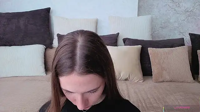 Kira mindnes online show from 05/04/26, 06:20