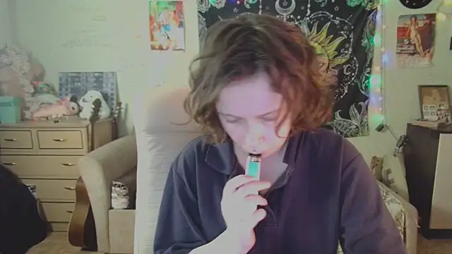 Snapshot of Lil_foxxx chatting on 09/29/25, 01:49 Lil foxxx online show from 09/29/25, 01:49