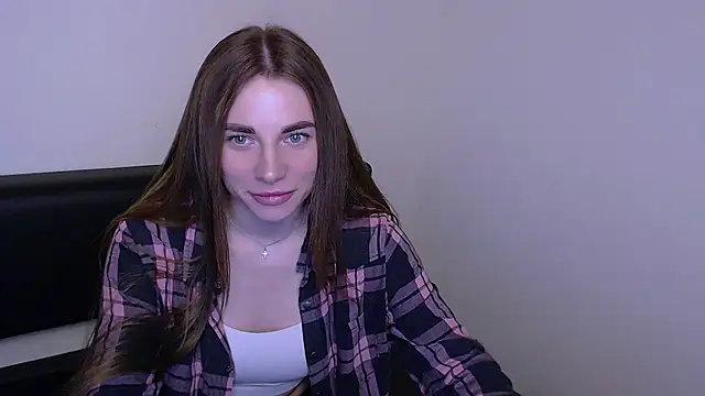 MiaDari  online show from 03/11/25, 10:18