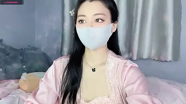 Snapshot of MI_KA22 chatting on 10/14/25, 03:51 MI KA22 online show from 10/14/25, 03:51