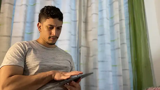 Snapshot of chicoinhibido chatting on 02/25/26, 11:14 chicoinhibido online show from 02/25/26, 11:14