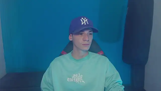 Snapshot of Burperking420_ chatting on 03/15/25, 05:37 Burperking420 online show from 03/15/25, 05:37