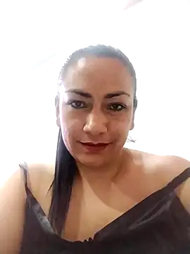 Snapshot of Carlasm- chatting on 03/10/25, 02:28 Carlasm- online show from 03/10/25, 02:28