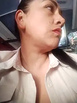 Snapshot of Carlasm- chatting on 03/15/25, 09:05 Carlasm- online show from 03/15/25, 09:05