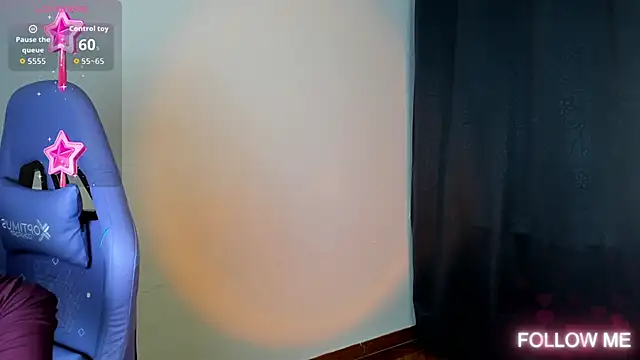 Snapshot of emma_cute7 chatting on 09/10/25, 02:33 emma cute7 online show from 09/10/25, 02:33