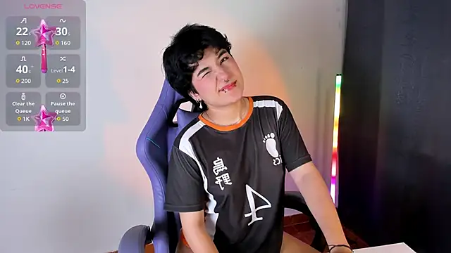 Snapshot of emma_cute7 chatting on 03/15/26, 10:32 emma cute7 online show from 03/15/26, 10:32