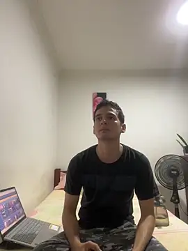 Snapshot of Thiagobb7 chatting on 09/22/25, 11:07 Thiagobb7 online show from 09/22/25, 11:07