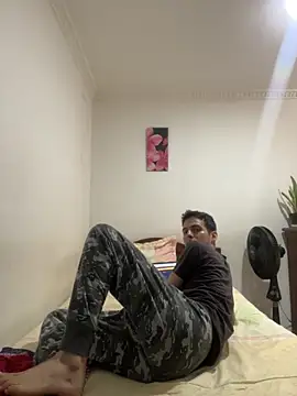 Snapshot of Thiagobb7 chatting on 09/30/25, 10:04 Thiagobb7 online show from 09/30/25, 10:04