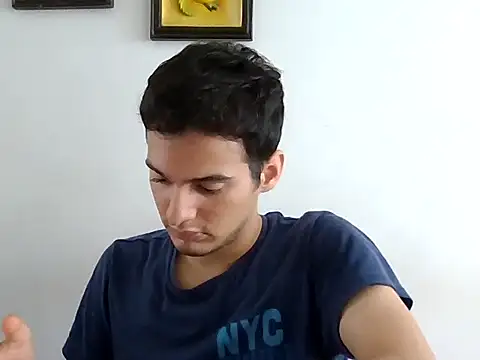 Snapshot of Thiagobb7 chatting on 10/11/25, 06:28 Thiagobb7 online show from 10/11/25, 06:28