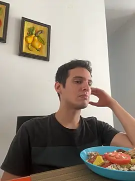 Snapshot of Thiagobb7 chatting on 10/20/25, 08:20 Thiagobb7 online show from 10/20/25, 08:20