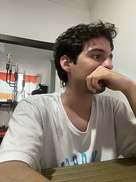 Snapshot of Thiagobb7 chatting on 01/15/26, 10:02 Thiagobb7 online show from 01/15/26, 10:02