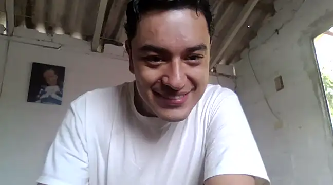 Snapshot of hino_chan chatting on 03/11/25, 01:56 hino chan online show from 03/11/25, 01:56