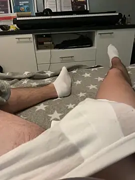 milan8886 online show from 10/29/25, 06:31