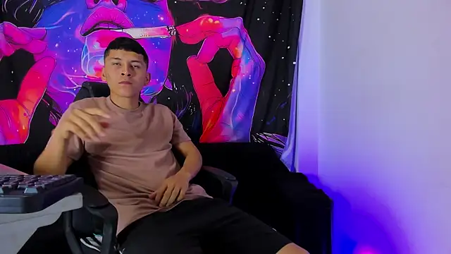 MAXXY CUTE online show from 03/14/25, 05:24