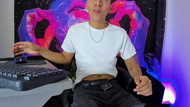 MAXXY CUTE online show from 03/21/25, 05:12