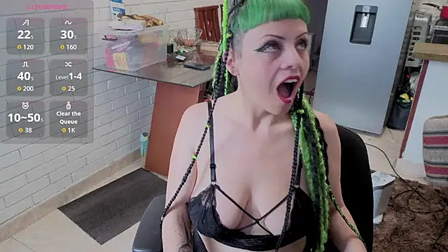 Snapshot of freyaa_sorcerees chatting on 10/27/25, 04:22 freyaa sorcerees online show from 10/27/25, 04:22