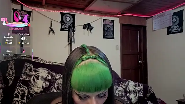 freyaa sorcerees online show from 02/12/26, 05:57