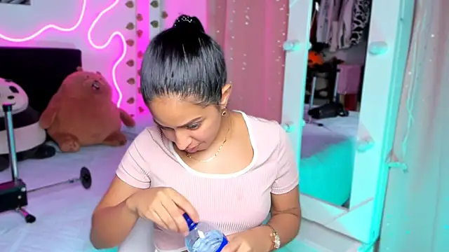 Vickysth online show from 09/28/25, 08:47