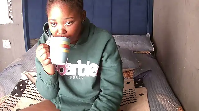 SexyShybarbie online show from 04/01/26, 05:41