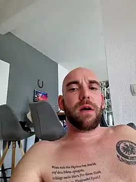 Snapshot of Smokeym123 chatting on 03/10/25, 10:15 Smokeym123 online show from 03/10/25, 10:15