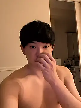 Snapshot of Ryuuya69 chatting on 07/20/26, 03:36 Ryuuya69 online show from 07/20/26, 03:36