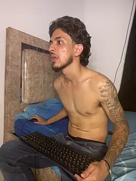 Snapshot of Zayn_kane chatting on 06/18/26, 09:19 Zayn kane online show from 06/18/26, 09:19