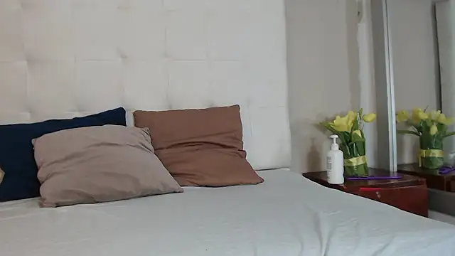 willow smitt online show from 01/12/26, 12:21