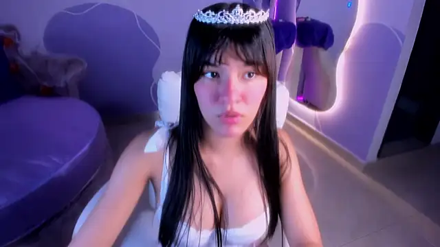 Snapshot of auroracute02 chatting on 10/21/25, 01:12 auroracute02 online show from 10/21/25, 01:12