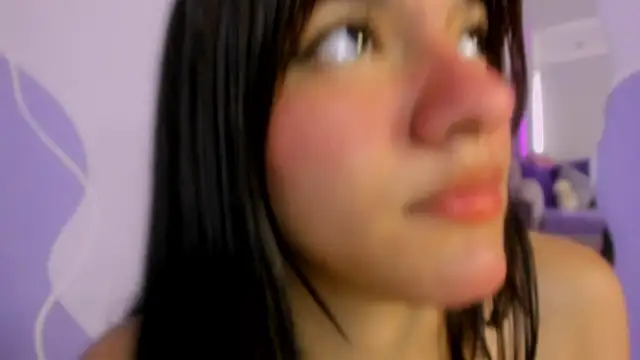 Snapshot of auroracute02 chatting on 10/28/25, 01:14 auroracute02 online show from 10/28/25, 01:14