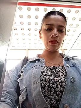 Nathaly 12 online show from 12/17/25, 06:03