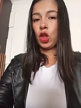Snapshot of Nathaly_12 chatting on 05/25/26, 06:14 Nathaly 12 online show from 05/25/26, 06:14