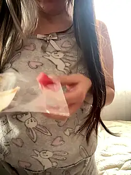 VictoriaGerard Pink online show from 01/13/26, 05:40