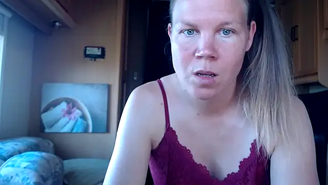 CallMeMaria online show from 01/03/25, 10:41