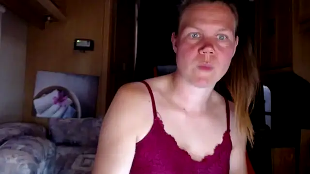 CallMeMaria online show from 01/03/25, 04:59