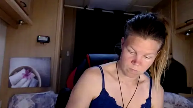 CallMeMaria online show from 01/13/25, 01:06