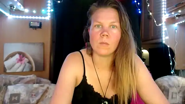 CallMeMaria online show from 01/26/25, 01:04