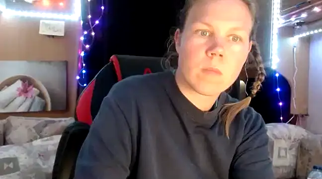 CallMeMaria online show from 02/11/25, 04:13