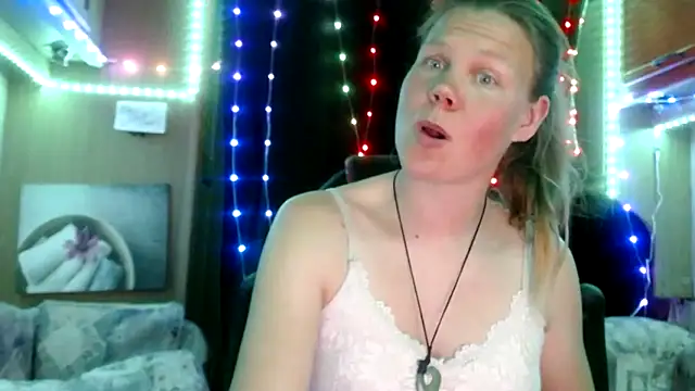 CallMeMaria online show from 02/14/25, 04:20