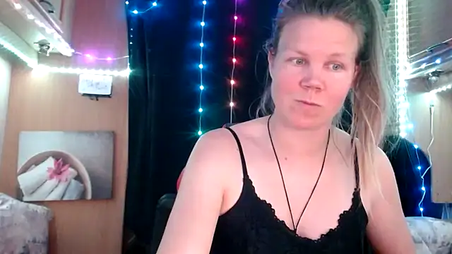 CallMeMaria online show from 03/13/25, 03:39