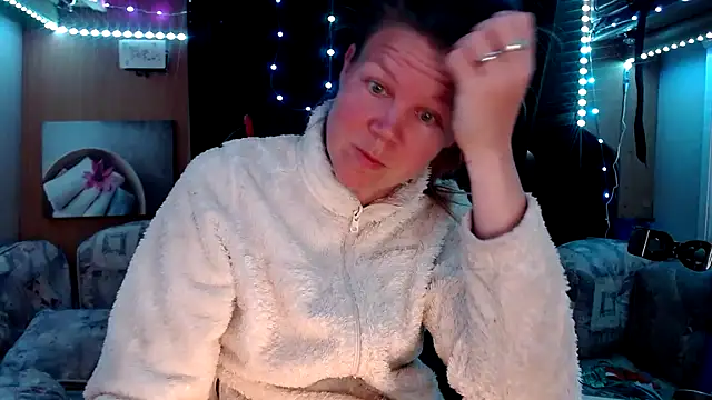 CallMeMaria online show from 03/21/25, 06:07