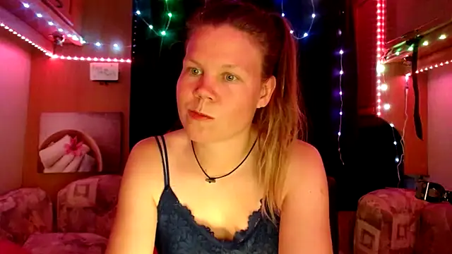 CallMeMaria online show from 03/21/25, 09:12