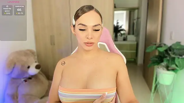 Saammy 19 online show from 10/11/25, 02:48