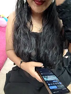 Snapshot of priya_00143 chatting on 07/13/26, 10:56 priya 00143 online show from 07/13/26, 10:56