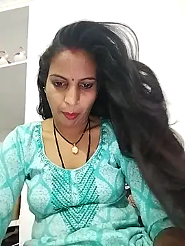 Hotty-Nidhi online show from 03/22/25, 10:39