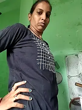 Hotty-Nidhi online show from 10/29/25, 03:31