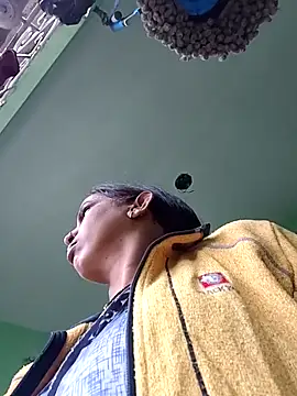 Hotty-Nidhi online show from 10/30/25, 03:52